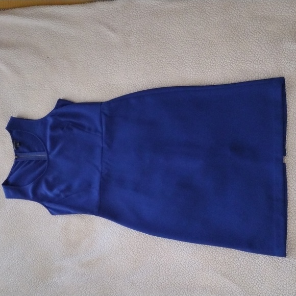 Ann Taylor Dress. Size 4 - Picture 1 of 6